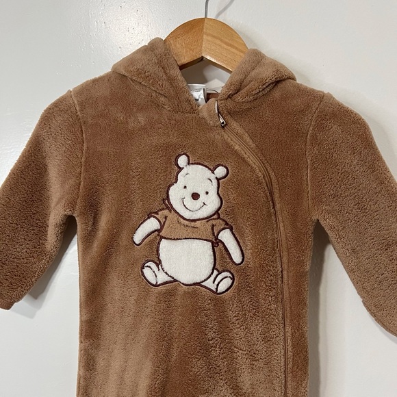 Disney Baby Winnie The Pooh Brown Fleece Onesie Size 6-9 Months - Picture 2 of 6